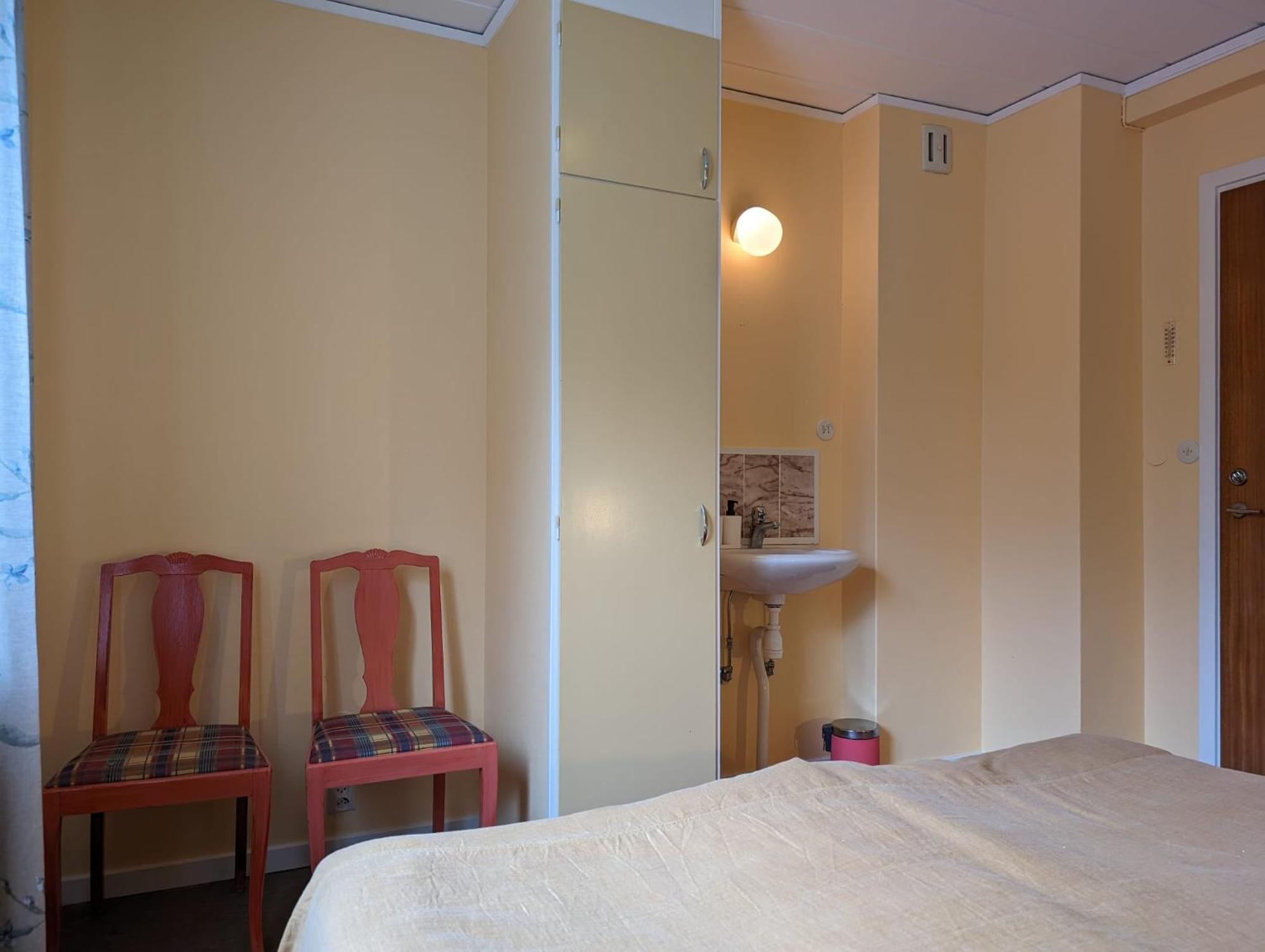 Brukshotellet Oeland - Vandrarhem Degerhamn 外观 照片
